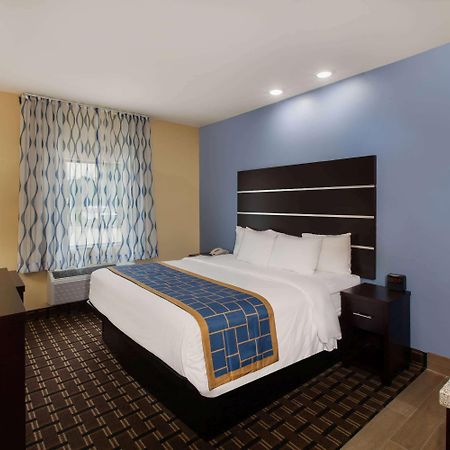 Days Inn By Wyndham Baton Rouge Airport Екстер'єр фото