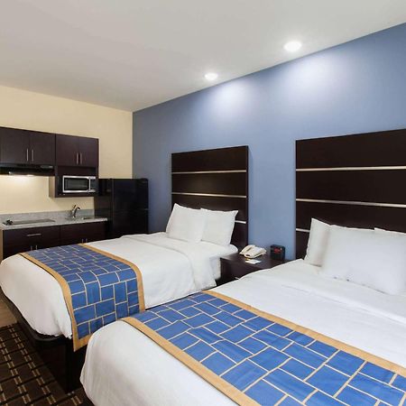 Days Inn By Wyndham Baton Rouge Airport Екстер'єр фото