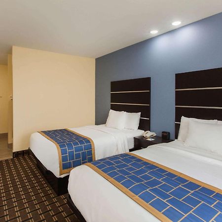 Days Inn By Wyndham Baton Rouge Airport Екстер'єр фото