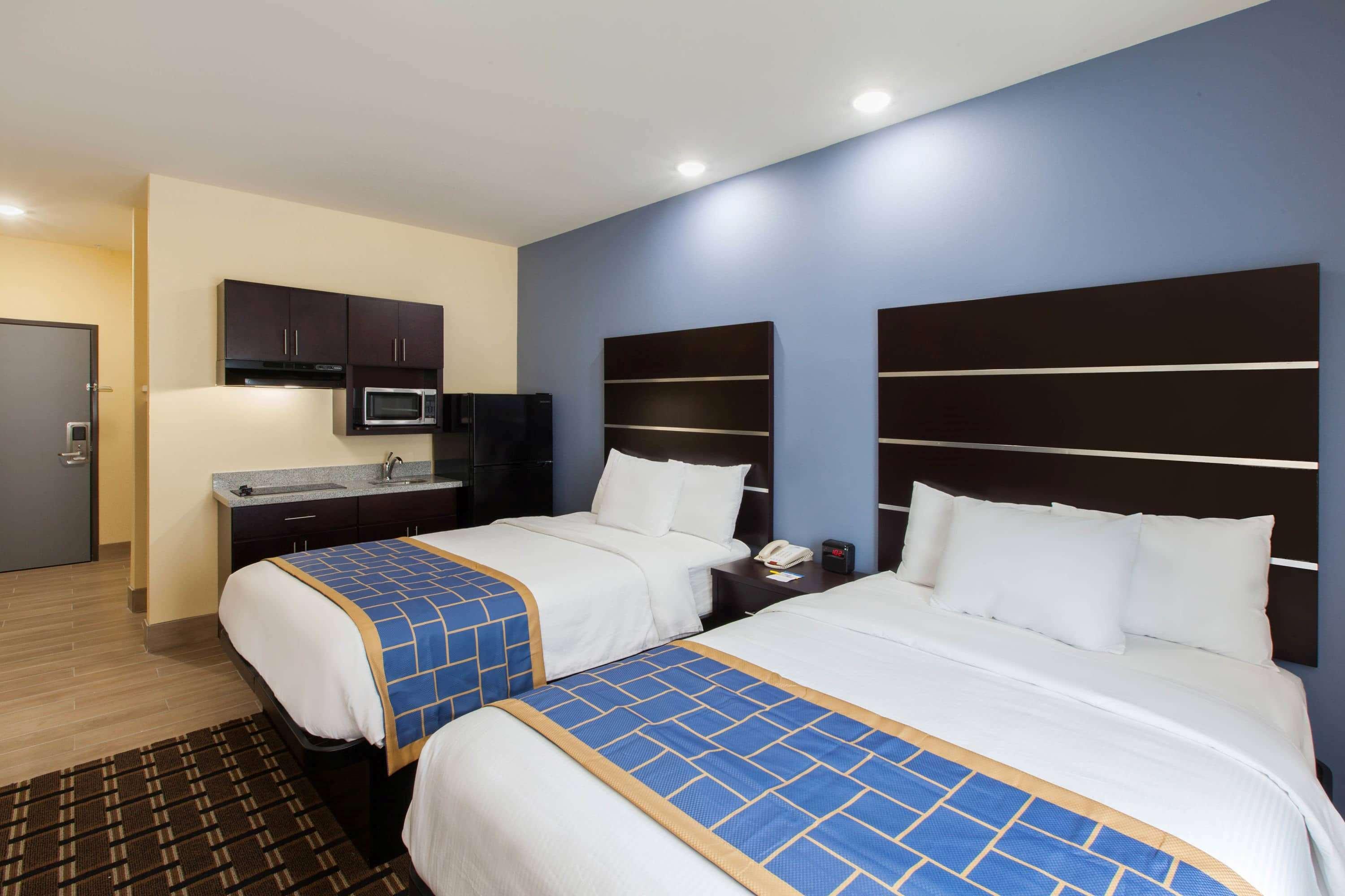 Days Inn By Wyndham Baton Rouge Airport Екстер'єр фото